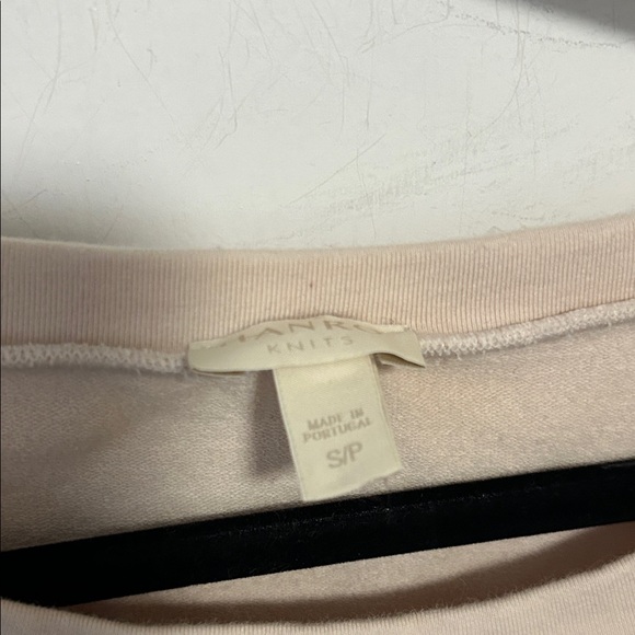 Hanro Women's Light Pink Sweatshirt - Picture 2 of 3